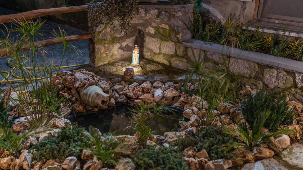 アジェーロラ La Dimora Dei Nonniヴィラ エクステリア 写真